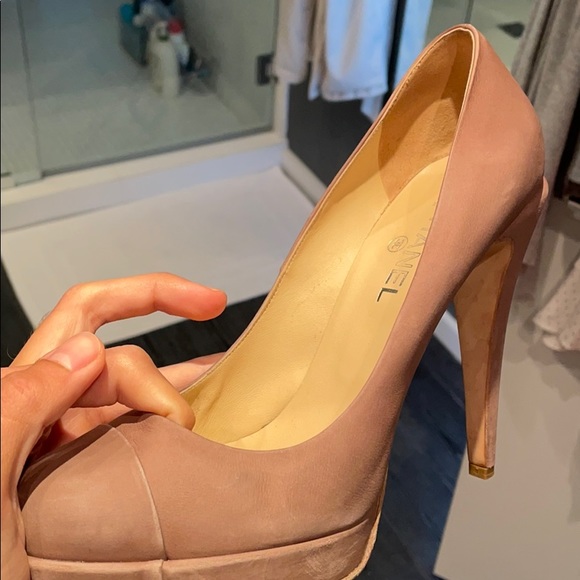 Chanel pumps semi-new - Picture 2 of 3